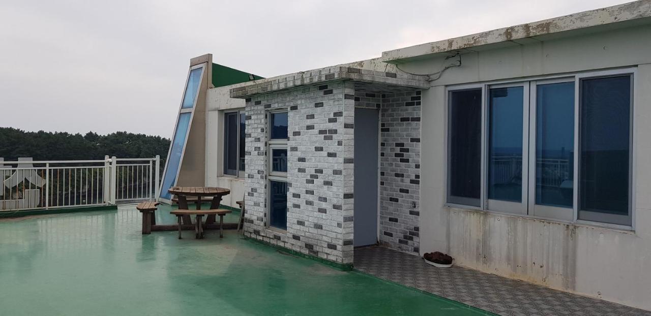 Seom Story Pension Seogwipo Exterior foto